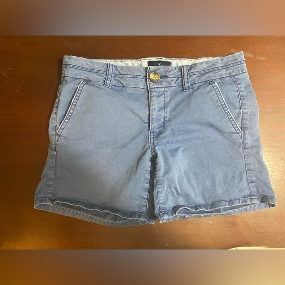 American Eagle Outfitters Stretch Midi Blue Faded Wash Womens Size 2 Shorts - Picture 1 of 5